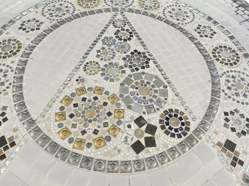 Mosaic Tile Features